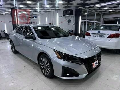 نيسان ألتيما